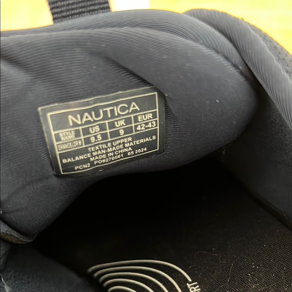 NWOT Nautica Men's Navy Sneakers - Picture 10 of 10